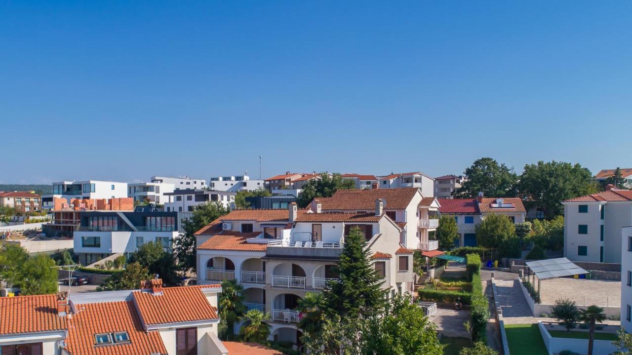 Maestral Apartments Malinska Exterior photo