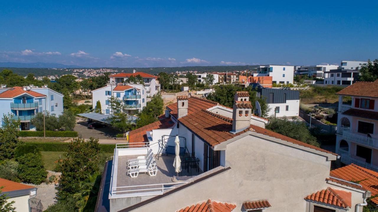Maestral Apartments Malinska Exterior photo