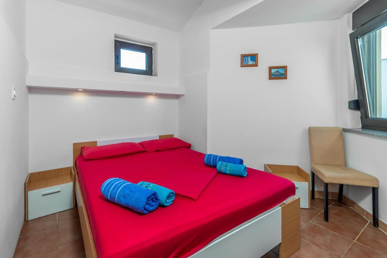 Maestral Apartments Malinska Exterior photo