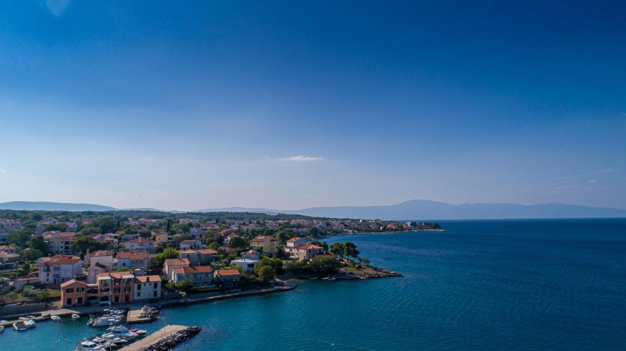 Maestral Apartments Malinska Exterior photo