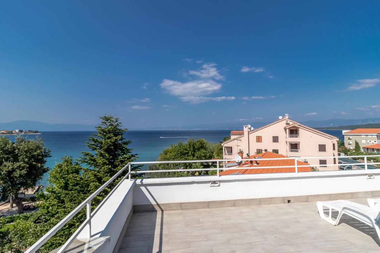 Maestral Apartments Malinska Exterior photo